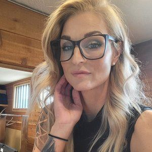 Meet your Posher, Cricket